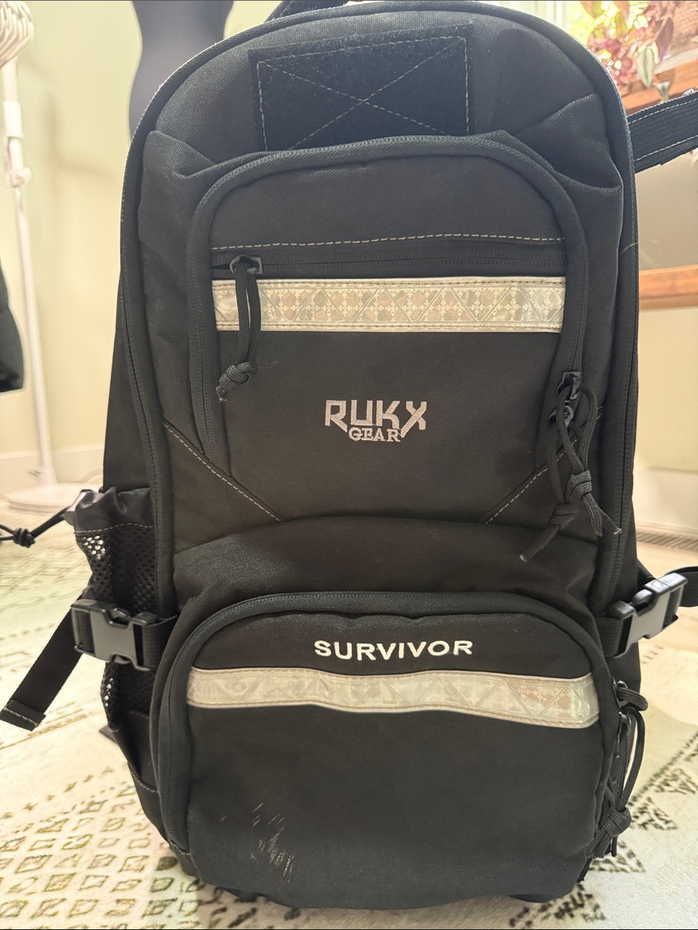 Survivor Men's Backpack in Black
